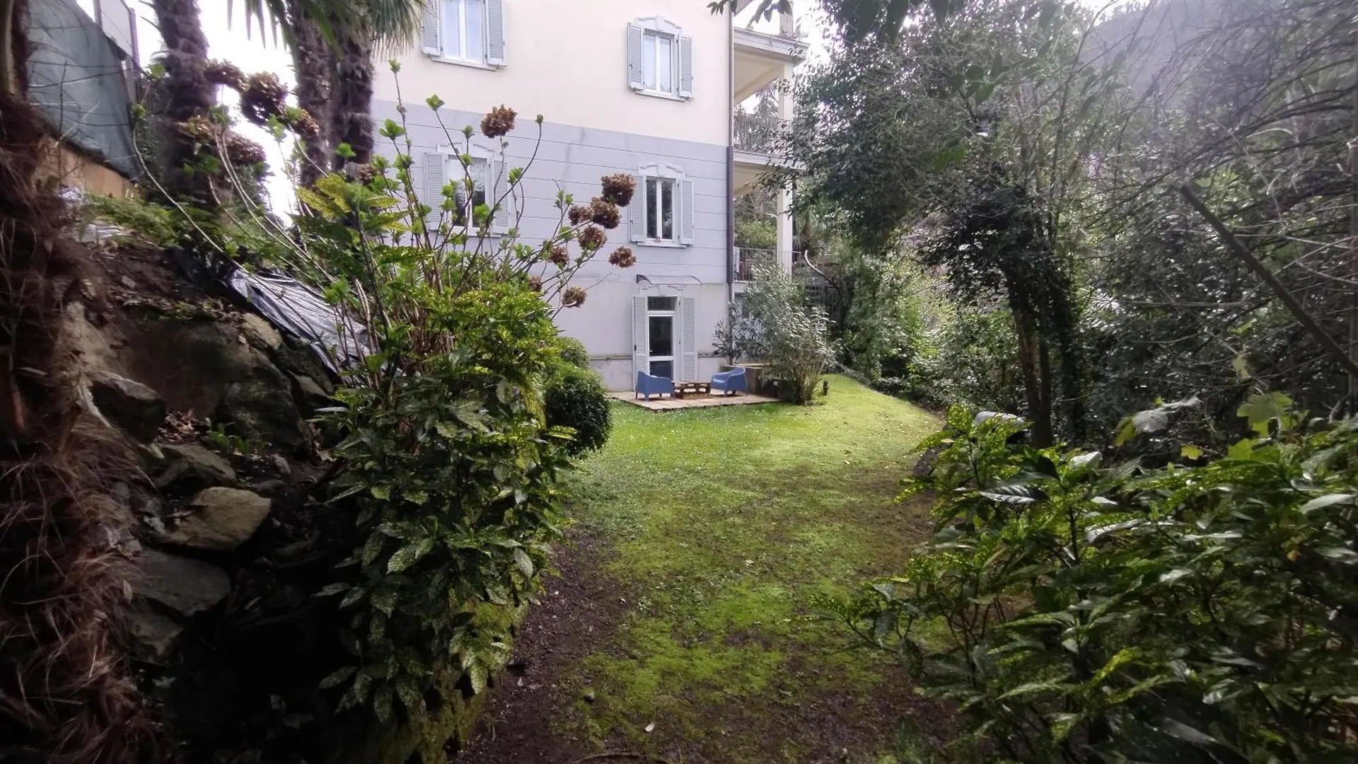 The Garden House Apartamento Como Itália